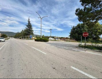 Isparta Gönende 1304 m2 Satılık Tarla Asfalta Sıfır